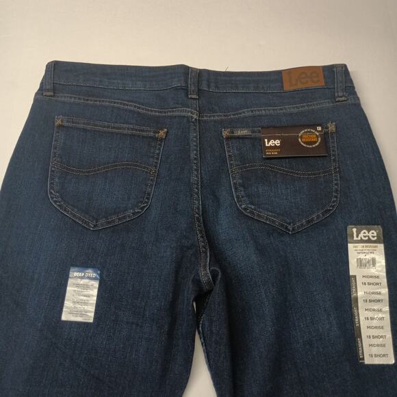 Lee Straight Leg Jeans Women's 18 Short Size 36x27 Blue Mid Rise Dark Wash - Picture 8 of 8
